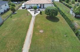 Verteuil-Sur-Charente : 3 Bedroom House With Garage And On 1488m2 - €191485 Verteuil-Sur-Charente : 3 Bedroom House With Garage And On 1488m2 - €191485