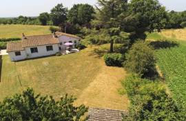Immaculate 3 Bedroom Stone Bungalow with Enclosed Garden And Garage - €123650 Immaculate 3 Bedroom Stone Bungalow with Enclosed Garden And Garage - €123650
