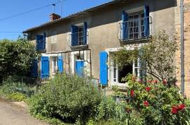 Tranquility Guaranted For This 3 Bedroom Cottage in the Woods on 1701m2 - €91395 Tranquility Guaranted For This 3 Bedroom Cottage in the Woods on 1701m2 - €91395