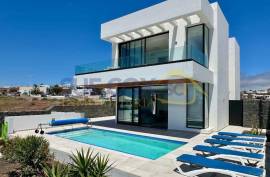 4 Bedroom Villa For Sale