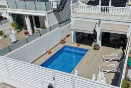 listing listing