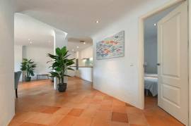 listing listing