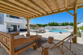 listing listing