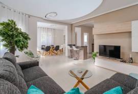 listing listing
