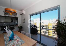 Live in the heart of Armação de Pêra with all the comfort you deserve! Live in the heart of Armação de Pêra with all the comfort you deserve!