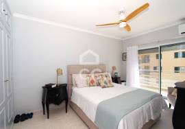 Live in the heart of Armação de Pêra with all the comfort you deserve! Live in the heart of Armação de Pêra with all the comfort you deserve!