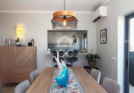 Live in the heart of Armação de Pêra with all the comfort you deserve! Live in the heart of Armação de Pêra with all the comfort you deserve!
