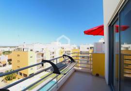Live in the heart of Armação de Pêra with all the comfort you deserve! Live in the heart of Armação de Pêra with all the comfort you deserve!