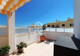 Live in the heart of Armação de Pêra with all the comfort you deserve! Live in the heart of Armação de Pêra with all the comfort you deserve!
