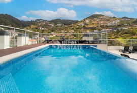 2 Bedroom Apartment | Swimming Pool | Caniço Center | Swimming Pool | Madeira Island