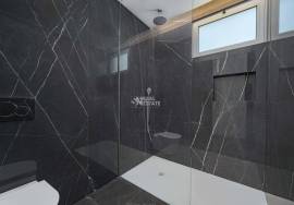 Leasehold | 2 Bedroom Apartment | Swimming Pool | Center | Funchal Bay View | Madeira Island | Leasehold | 2 Bedroom Apartment | Swimming Pool | Center | Funchal Bay View | Madeira Island |