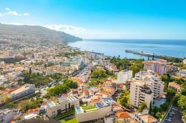 Leasehold | 2 Bedroom Apartment | Swimming Pool | Center | Funchal Bay View | Madeira Island |