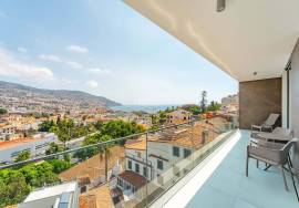 Leasehold | 2 Bedroom Apartment | Swimming Pool | Center | Funchal Bay View | Madeira Island | Leasehold | 2 Bedroom Apartment | Swimming Pool | Center | Funchal Bay View | Madeira Island |