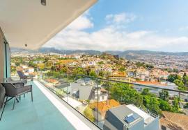 Leasehold | 2 Bedroom Apartment | Swimming Pool | Center | Funchal Bay View | Madeira Island | Leasehold | 2 Bedroom Apartment | Swimming Pool | Center | Funchal Bay View | Madeira Island |