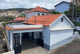 Renovated Villa in Calheta for rent Renovated Villa in Calheta for rent