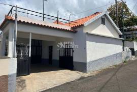 Renovated Villa in Calheta for rent Renovated Villa in Calheta for rent