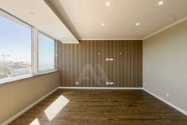 Apartamento T2 com Terraço e Vista Mar em Cascais