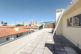 Apartamento T2 com Terraço e Vista Mar em Cascais Apartamento T2 com Terraço e Vista Mar em Cascais