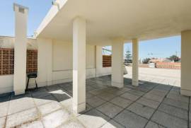Apartamento T2 com Terraço e Vista Mar em Cascais Apartamento T2 com Terraço e Vista Mar em Cascais