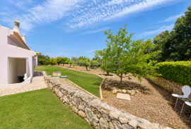 4 km from Albufeira, House T3 + 3 + T0 and 3 rustic plots 4 km from Albufeira, House T3 + 3 + T0 and 3 rustic plots