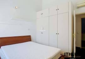 4 bedroom villa with garage and large private backyard in the Historic Center of Évora