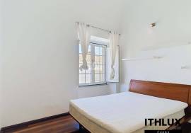 4 bedroom villa with garage and large private backyard in the Historic Center of Évora
