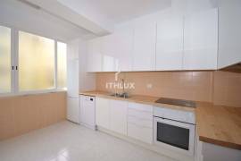 2 bedroom rentals in Oeiras, Figueirinha, near Parque dos Poetas