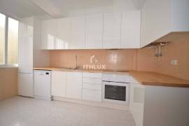 2 bedroom rentals in Oeiras, Figueirinha, near Parque dos Poetas