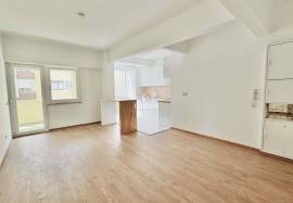 2 bedroom rentals in Oeiras, Figueirinha, near Parque dos Poetas