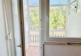 2 bedroom rentals in Oeiras, Figueirinha, near Parque dos Poetas