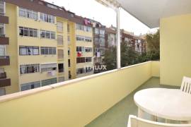 2 bedroom rentals in Oeiras, Figueirinha, near Parque dos Poetas