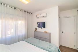 Apartment, For Sale, Semi-furnished, 80m², 2 Suites, 2 Vacancies, Near Encol, Bairro Petrópolis POA/RS Apartment, For Sale, Semi-furnished, 80m², 2 Suites, 2 Vacancies, Near Encol, Bairro Petrópolis POA/RS