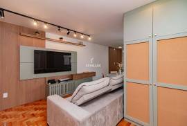 Beautiful apartment fully renovated, 73m², for sale, 3 bedrooms, 1 suite, 1 parking space covered, Rio Branco, POA / RS Beautiful apartment fully renovated, 73m², for sale, 3 bedrooms, 1 suite, 1 parking space covered, Rio Branco, POA / RS