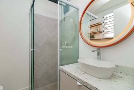 Beautiful apartment fully renovated, 73m², for sale, 3 bedrooms, 1 suite, 1 parking space covered, Rio Branco, POA / RS Beautiful apartment fully renovated, 73m², for sale, 3 bedrooms, 1 suite, 1 parking space covered, Rio Branco, POA / RS