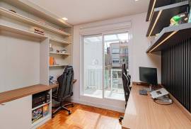 Beautiful apartment fully renovated, 73m², for sale, 3 bedrooms, 1 suite, 1 parking space covered, Rio Branco, POA / RS Beautiful apartment fully renovated, 73m², for sale, 3 bedrooms, 1 suite, 1 parking space covered, Rio Branco, POA / RS