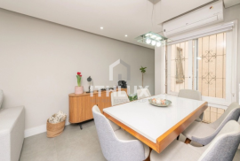 Great Apartment, 78m², For Sale, 2 Bedrooms, 1 Suite with Balcony, 2 Covered Parking Spaces, Petrópolis, POA / RS