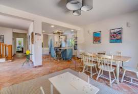 Detached 3 or 4 bedroom villa for sale - on 3,500 m2 garden plot near Moncarapacho, Algarve Detached 3 or 4 bedroom villa for sale - on 3,500 m2 garden plot near Moncarapacho, Algarve