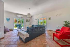 Detached 3 or 4 bedroom villa for sale - on 3,500 m2 garden plot near Moncarapacho, Algarve Detached 3 or 4 bedroom villa for sale - on 3,500 m2 garden plot near Moncarapacho, Algarve