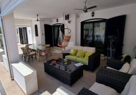 Superb refurbished 3 bed villa with pool at 250meter from beach Superb refurbished 3 bed villa with pool at 250meter from beach