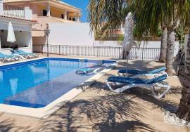 Superb refurbished 3 bed villa with pool at 250meter from beach Superb refurbished 3 bed villa with pool at 250meter from beach