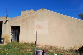 Very large hunting estate with several buildings and a main house Very large hunting estate with several buildings and a main house