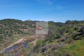 Very large hunting estate with several buildings and a main house Very large hunting estate with several buildings and a main house