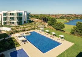 Modern apartment in Monte Rei, overlooking the Atlantic and golf course. Modern apartment in Monte Rei, overlooking the Atlantic and golf course.