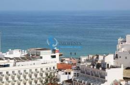 2 bedroom apartment with sea view located in Cerro de Malpique-Albufeira