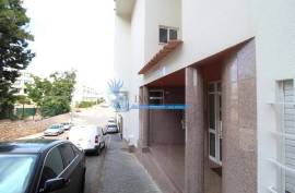 2 bedroom apartment with sea view located in Cerro de Malpique-Albufeira