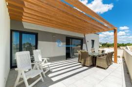 4 bedroom villa with heated pool, close to the beaches and golf courses of Albufeira
