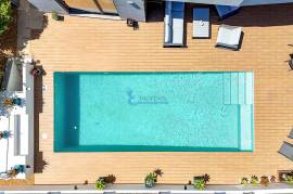 4 bedroom villa with heated pool, close to the beaches and golf courses of Albufeira