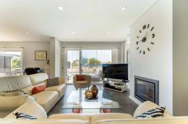 4 bedroom villa with heated pool, close to the beaches and golf courses of Albufeira