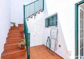Terraced house T1+1 - Centro Lagos Terraced house T1+1 - Centro Lagos
