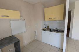 Flats / Apartments for rent - 2 rooms - 40 m2 - PLOERMEL - (56800) Flats / Apartments for rent - 2 rooms - 40 m2 - PLOERMEL - (56800)
